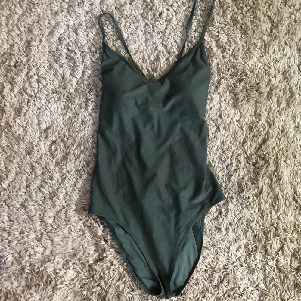 AE Tie-Back Onepiece